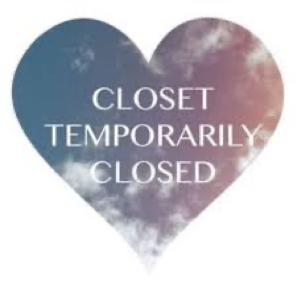 โ ๏ธ MY CLOSET WILL BE CLOSED 1/22/2024-1/31/2024. โ ๏ธ - Picture 2 of 3